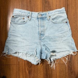 Levi’s Wedgie shorts